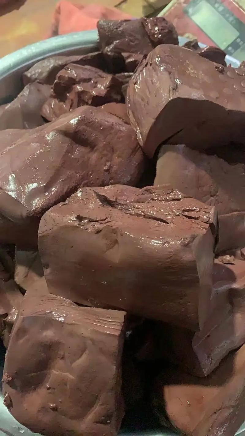 一斤纯猪血怎么凝固_猪血凝固用醋促凝，搅拌勿过，牛血加水控酸