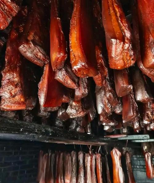 腊肉隔水要蒸几分钟_蒸腊肉20分钟肥透，隔水蒸少油腻