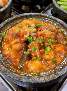 鸡焖鱼的做法_家常鸡焖鱼，鲜嫩又细滑