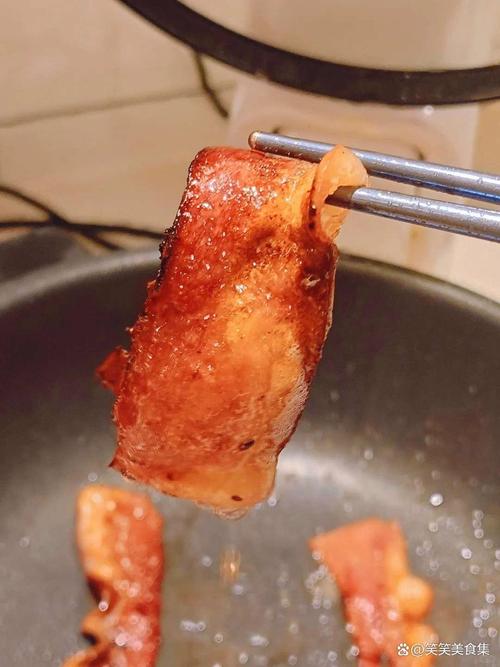 培根一般煎几分钟_掌握火候煎出完美培根，薄厚有别控时间！