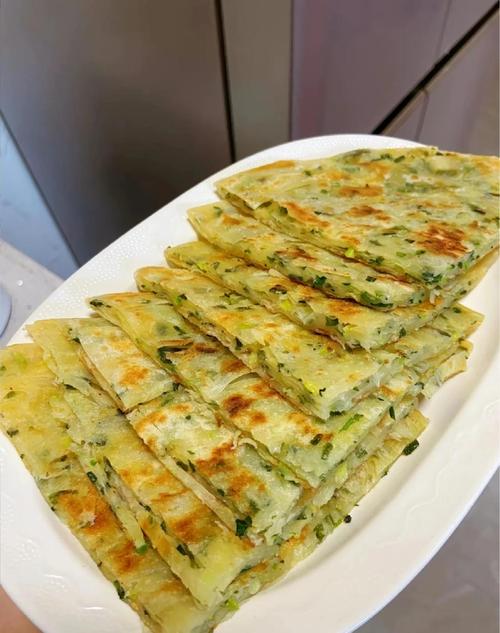 葱花饼的做法_葱油饼不用揉面，搅拌就搞定，松软香酥！