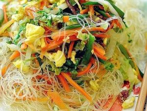 五彩白菜丝的做法_家常快手菜，色香味俱全！