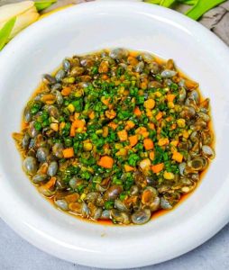 炒泥螺的做法_浙江家常美味，鲜香可口