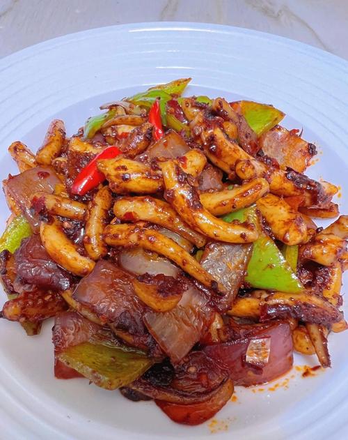 鱿鱼用开水焯几分钟_焯水10秒过冰水，变色即出锅！