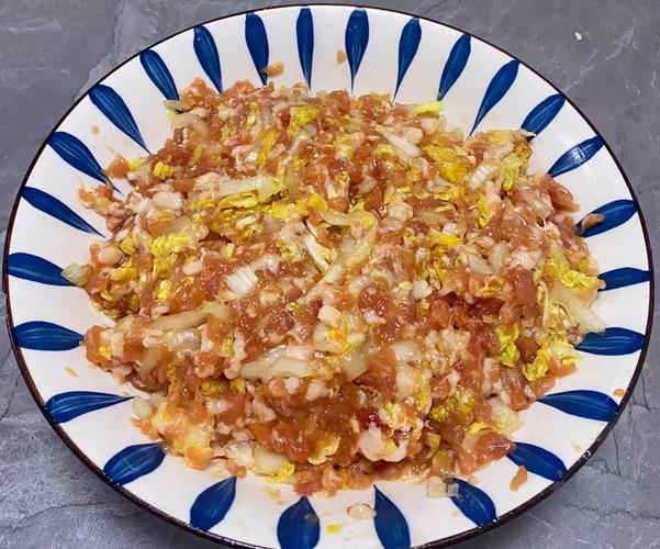 白菜猪肉水饺的做法_白菜肉馅饺子，锁水增香，营养易消化