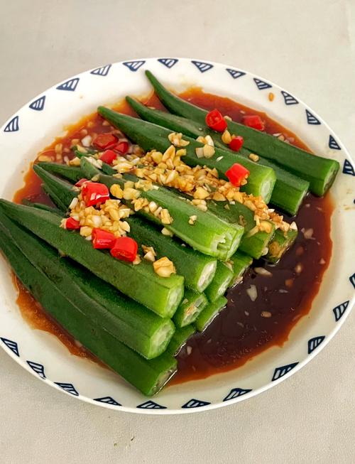 清蒸秋葵的做法_清蒸秋葵，爽脆健康，蘸料更香！