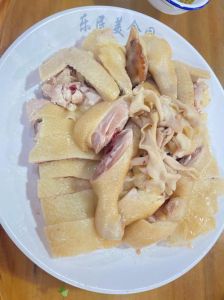 海南八大名菜_烤乳猪酸瓜焖鱼文昌鸡东山羊等特色尝鲜！