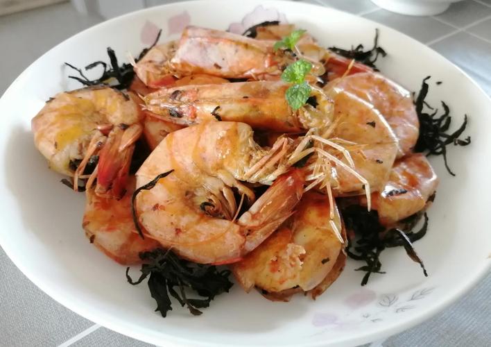 茶叶虾的做法_茶香虾肉，清爽不腻！