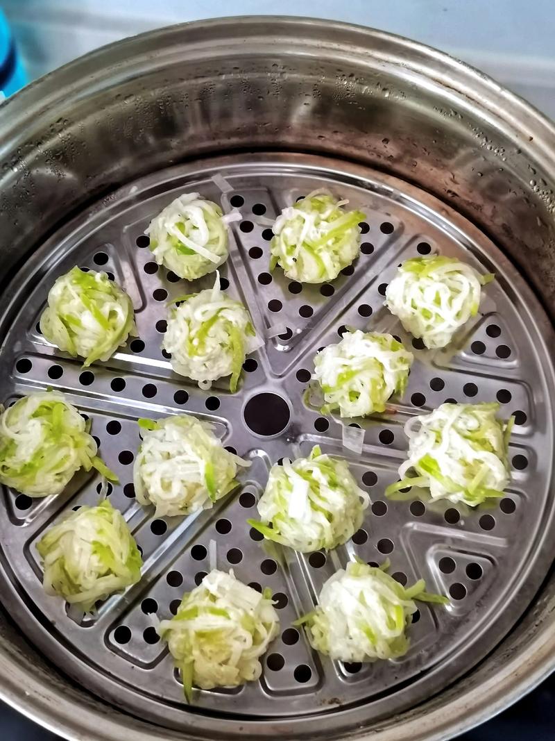 100种素丸子的做法大全_怀旧旱萝卜炸素丸子，妈妈的味道难忘