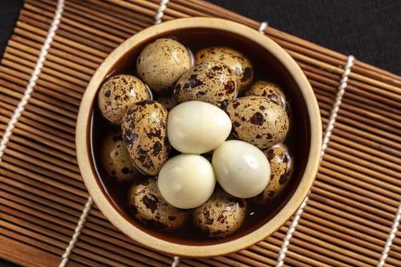 鹌鹑蛋鸡蛋鹅蛋哪个营养价值高_鸡蛋鹌鹑鹧鸪鹅鸭营养大比拼
