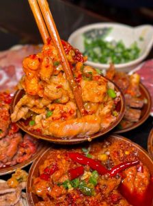 全国最火爆特色餐饮_湘菜江西菜白领热辣火锅麻辣烫快餐网红茶饮咖啡新派川渝