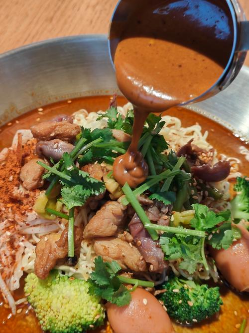 为什么川渝人喜欢吃麻辣_湿冷天成的味觉密码