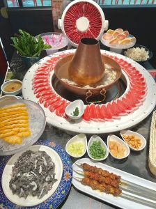 涮羊肉出名的_鲜香涮羊肉，地道味儿！