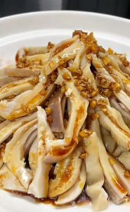 猪小肚的做法_滋补养胃，清蒸炖煮炒美味！