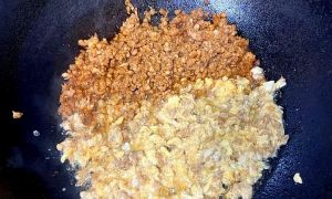 茄子肉馅包饺子做法_茄子肉馅饺子，鲜嫩多汁做法