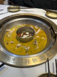 牛蛙涮火锅几分钟_牛蛙涮火锅变色即熟，鲜美不腥