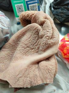 牛肚怎么判断是变质了_新鲜牛肚怎么挑？闻色香摸质地，火锅涮烫快口感好