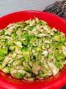 儿菜怎么去皮图解_快炒爽脆，胜败火好菜！