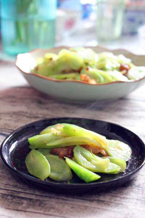 儿菜怎么去皮图解_快炒爽脆,胜败火好菜! 儿菜怎么去皮图解_快炒爽脆,胜败火好菜!