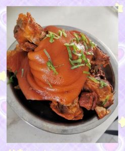 肘子怎么做_红烧清炖卤凉拌虎皮