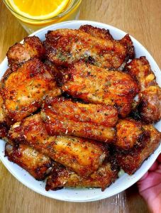 油炸排骨一般炸几分钟_炸排骨外酥里嫩，火候时间要拿捏！