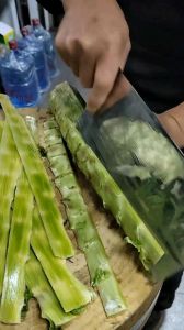 莴笋菱形切片图解_莴笋怎么挑？怎么切出漂亮菱形片？