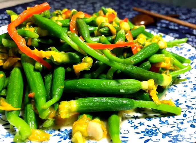 魔鬼的美人:爆炒小黄瓜的独特做法与食材魅力探秘 魔鬼的美人:爆炒小黄瓜的独特做法与食材魅力探秘