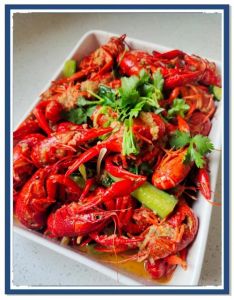 蒜香小龙虾正宗做法_蒜香小龙虾，在家做美味夜宵