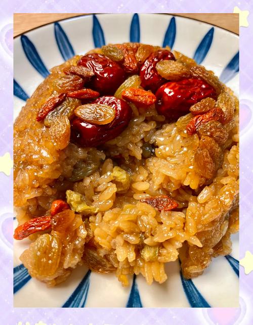 八宝黑米饭最简单做法_黑米饭营养好，做法简单香甜，秋冬吃对啦！
