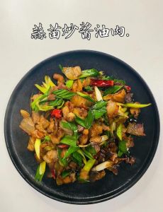 炒蒜苗的做法_多种炒蒜苗做法，简单美味，风味各异！