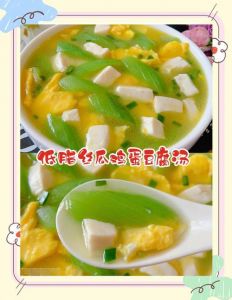 丝瓜加豆腐最佳做法_初秋丝瓜豆腐，香辣汤鲜营养好