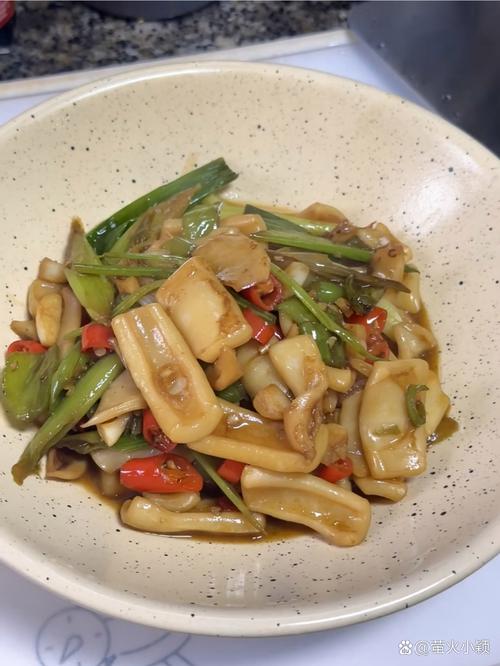 鱿鱼焯水焯几分钟_鱿鱼焯水30秒保鲜嫩,过冷河更弹牙 鱿鱼焯水焯几分钟_鱿鱼焯水30秒保鲜嫩,过冷河更弹牙