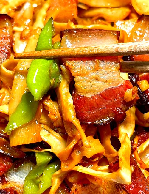 笋子炒肉做法_鲜嫩竹笋炒肉，做法简单