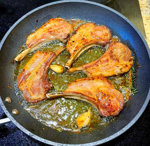 烤箱版烤羊排的做法大全_家常烤箱烤羊排，外焦里嫩超简单！