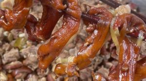 狗肉吃起来是什么味道_狗肉香浓多汁 去腥美味做法