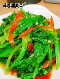 蒜泥油麦菜正确做法_蒜泥油麦菜做法，脆嫩香浓技巧