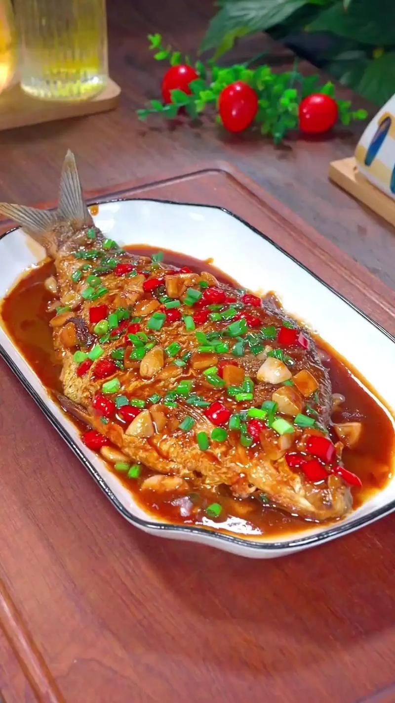 清蒸鲫鱼的做法图解_清蒸鲜活鲫鱼，鲜美营养做法