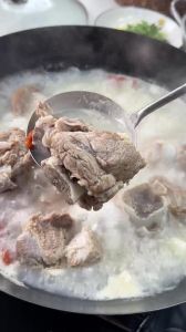 熬骨头汤的正确方法_熬好骨汤小窍门，鲜美营养这样做！