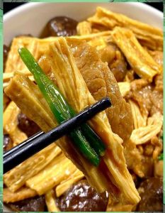 肉炒腐竹做法大全家常_腐竹肉片炒着吃，五花肉炖着吃更香