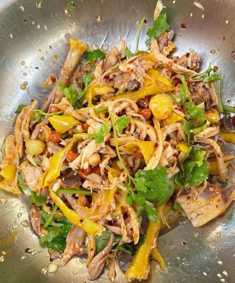 脆皮手撕鸡的正宗做法_脆皮配料调配全攻略 脆皮手撕鸡的正宗做法_脆皮配料调配全攻略