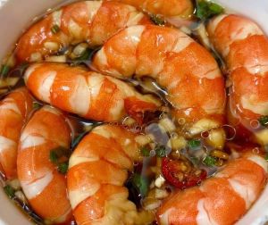 水煮大虾最简单四种做法_虾红弯即捞出，香辣入味味美鲜