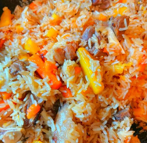 新疆羊肉手抓饭做法_精选食材，掌握技巧