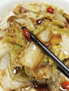 醋溜白菜做法家常_酸辣脆爽醋溜白菜，家常美味做法简单！