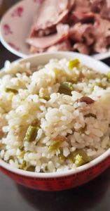 豆角麦饭最正宗做法_十三香蒸豆角，香脆可口，唤起乡愁
