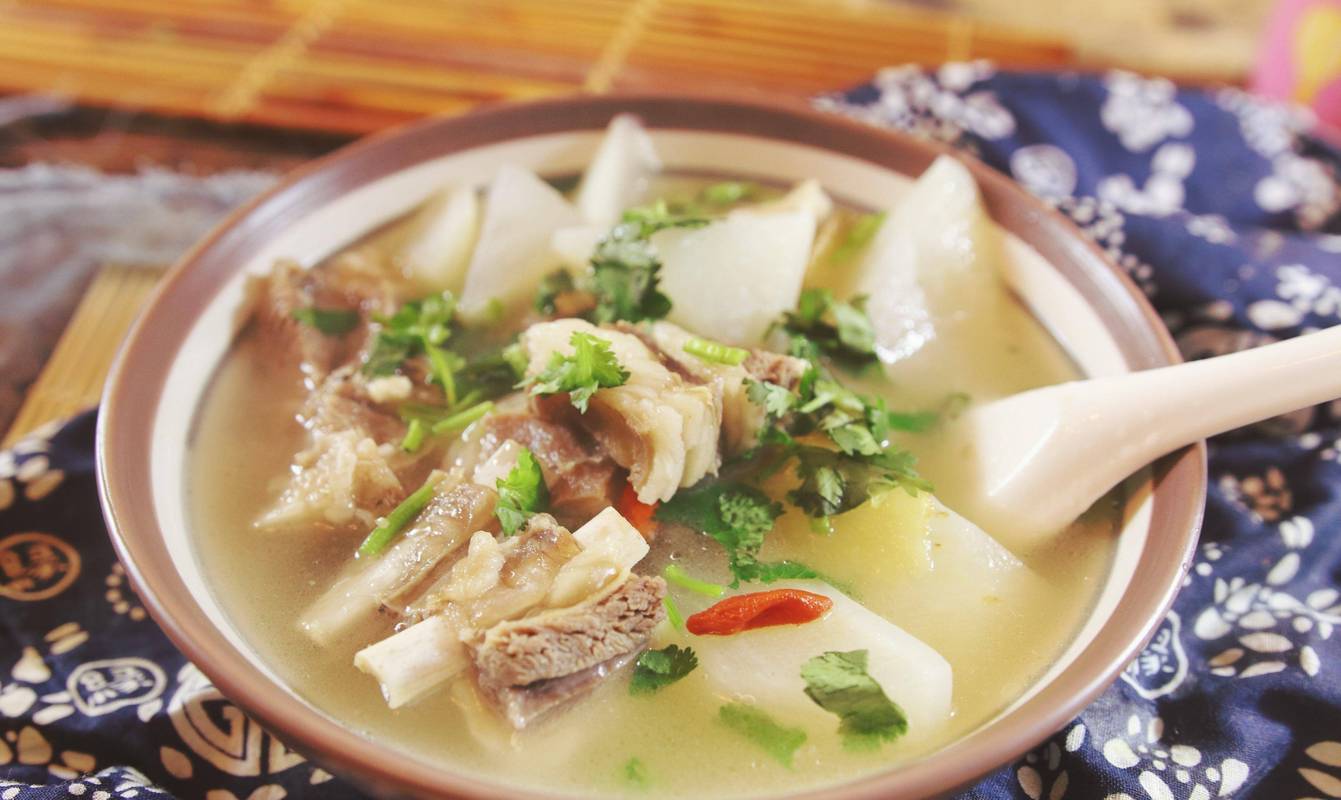 羊肉萝卜汤做法家常_冬日暖身美味汤 羊肉萝卜汤做法家常_冬日暖身美味汤