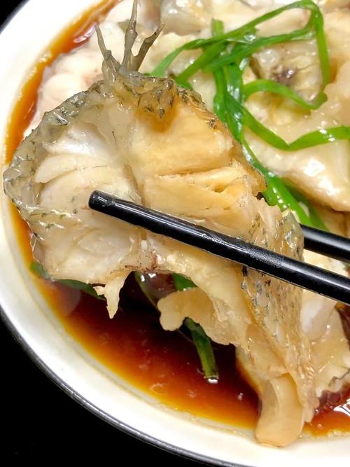 青蒸鱼的做法家常做法_蒸鱼选对鱼,鲜活美味不能丢! 青蒸鱼的做法家常做法_蒸鱼选对鱼,鲜活美味不能丢!
