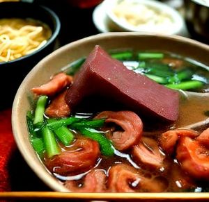 正宗大肠汤的做法_川渝肥肠豆腐汤，家常暖胃好滋味！