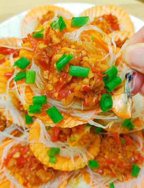 蒜泥扇贝粉丝做法_爽滑美味，烹饪小技巧