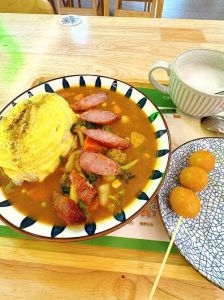 日式蛋包饭的做法图解_香嫩咖喱饭配滑蛋，简单美味！