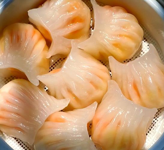 水晶虾仁饺的正宗做法_水晶肴肉咕噜肉虾仁饺，三道美味在家做！